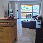 Port Dauphin Ii,t3 Centre Port Avec Parking, Piscine, Clim, Wifi Lägenhet