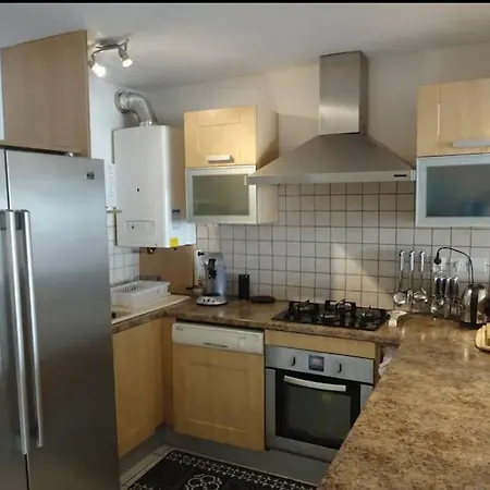 Port Dauphin Ii, T3, 6 Pers, Piscine, Parking, Wifi, Centre Port *