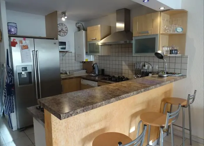 Port Dauphin Ii,t3 Centre Port Avec Parking, Piscine, Clim, Wifi *