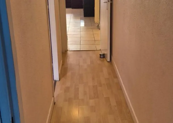 Appartement Port Dauphin Ii,t3 Centre Port Avec Parking, Piscine, Clim, Wifi *