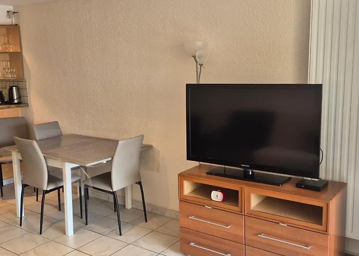 Port Dauphin Ii,t3 Centre Port Avec Parking, Piscine, Clim, Wifi Appartement