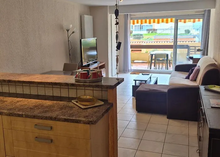 Appartement Port Dauphin Ii,t3 Centre Port Avec Parking, Piscine, Clim, Wifi
